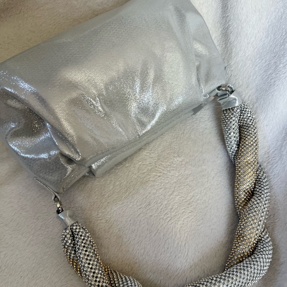 Nina Becca-B Shoulder Bag in Silver NWT - Picture 11 of 15